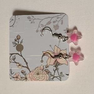 KAWAII PUFFY PINK STAR EARRINGS